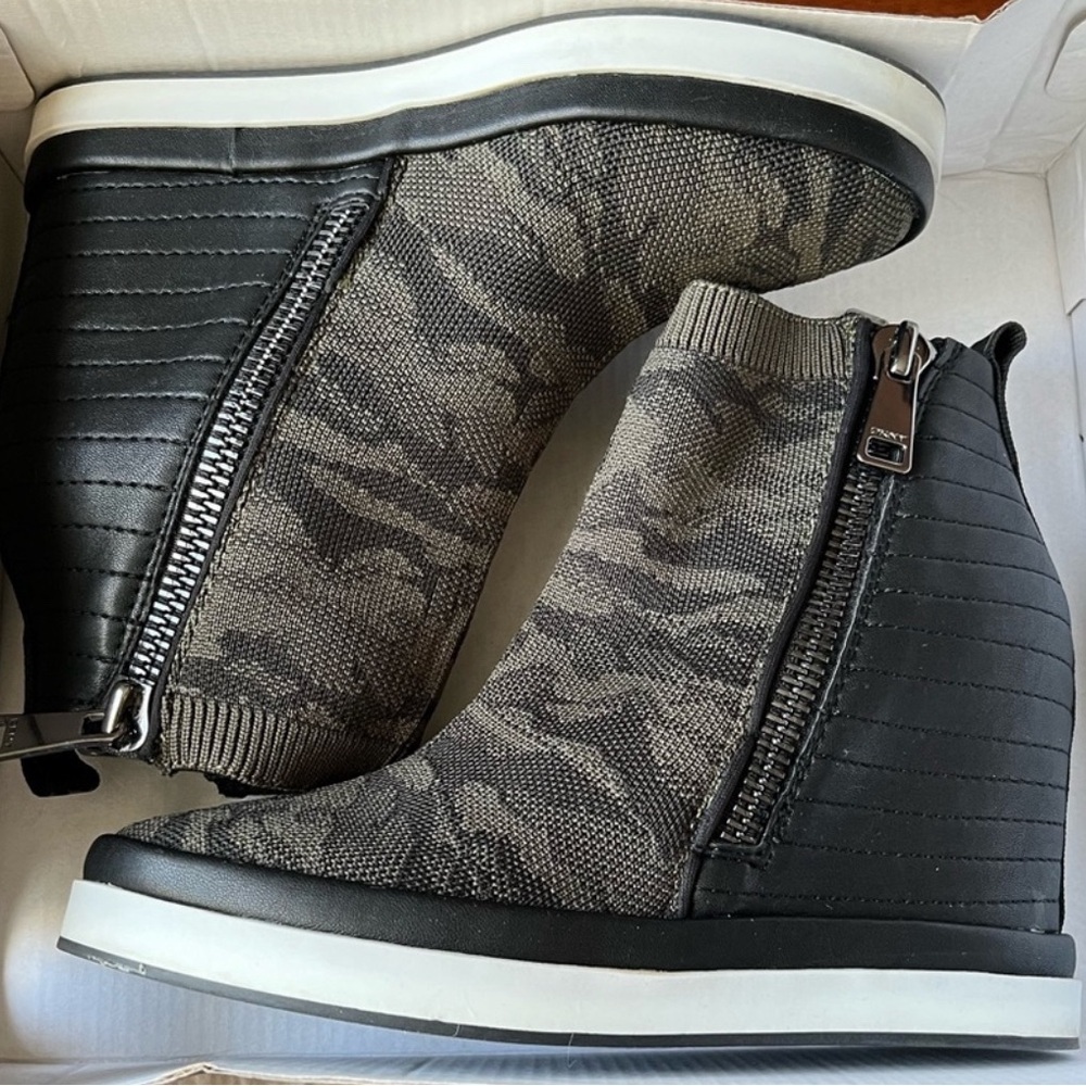 DKNY Samar Camo Side Zip Wedge Sneakers *free shipping*